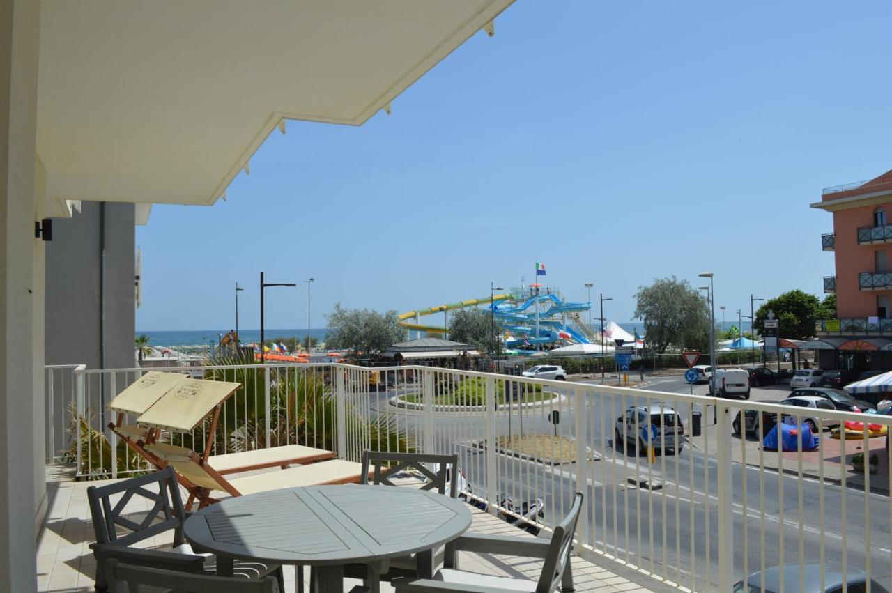 Hotel Riva E Mare Rimini Luaran gambar